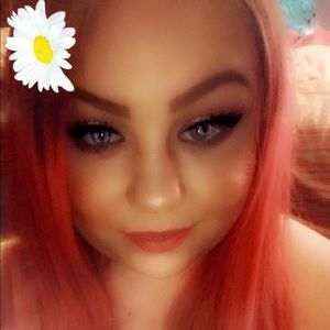 Meet your Posher, Kacey